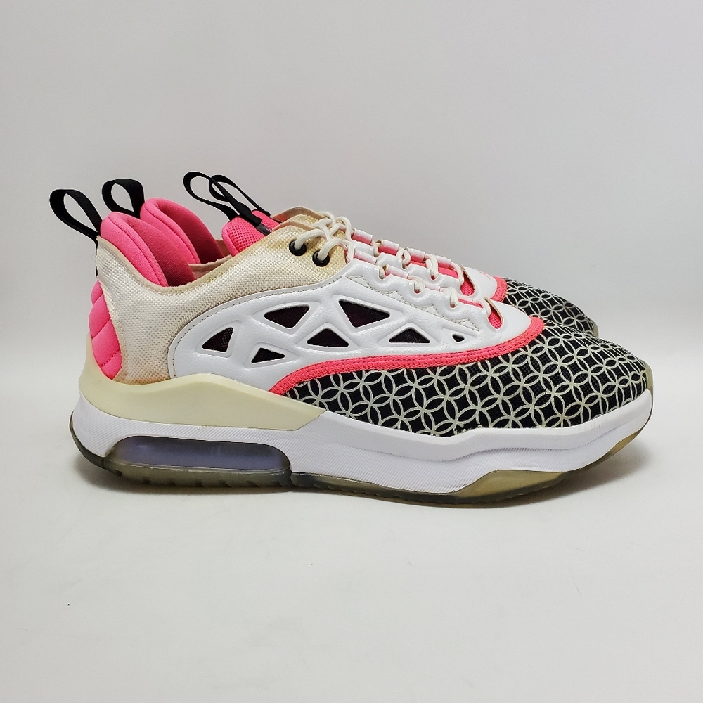 Nike Women's Sneakers - Black, Pink, and White